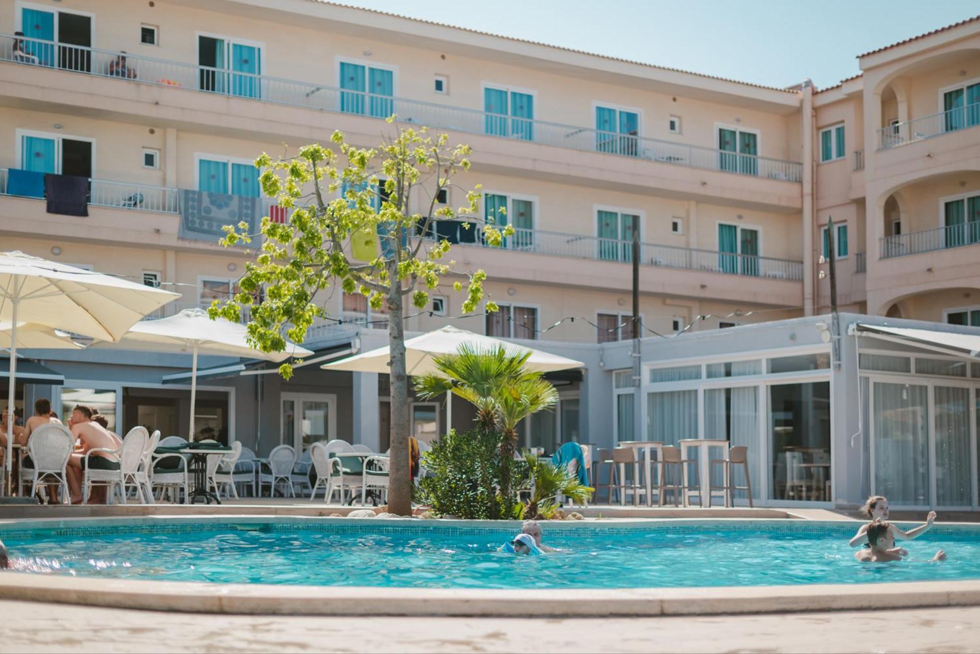 Hotel Lliteras 卡拉纳雅达 外观 照片