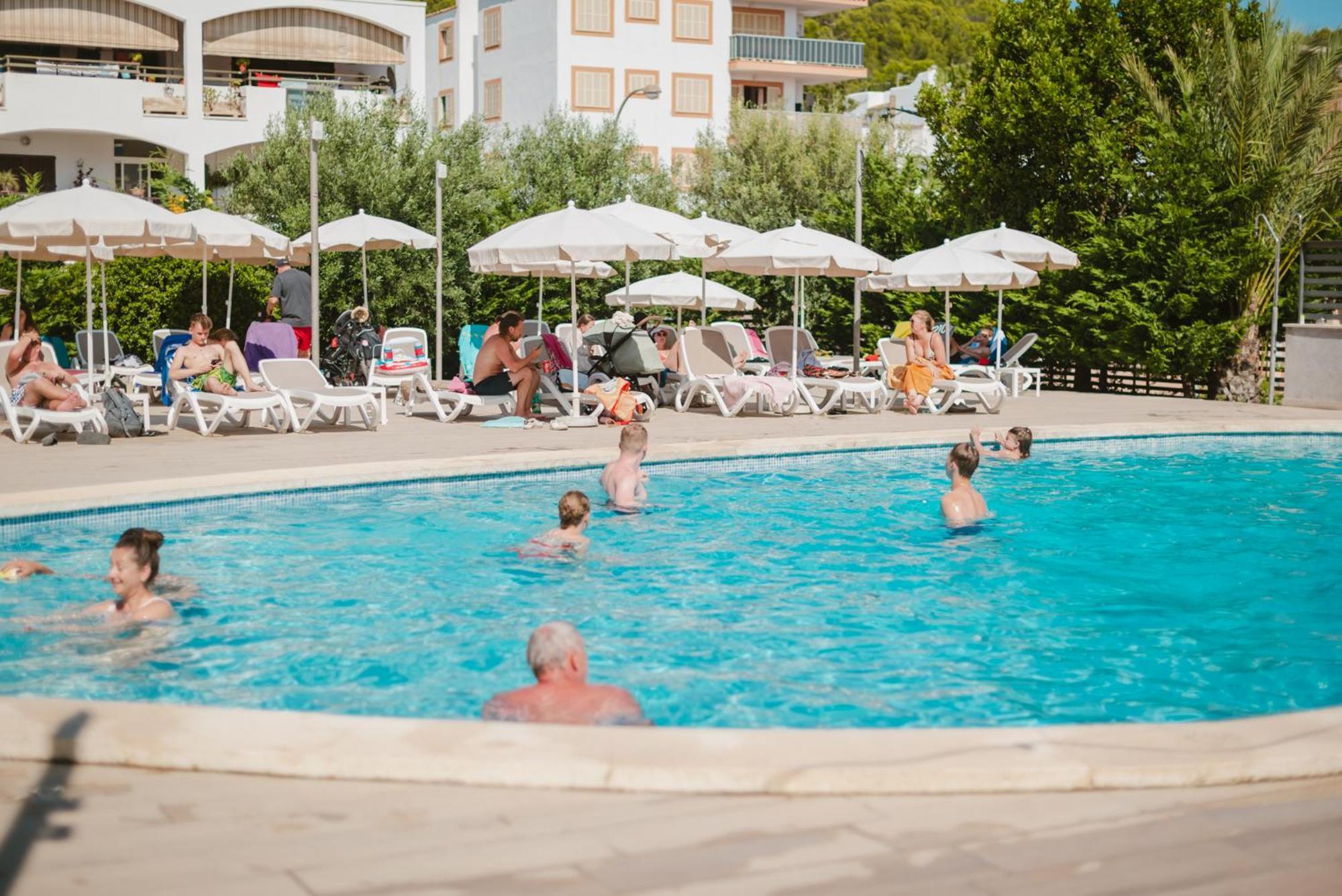 Hotel Lliteras 卡拉纳雅达 外观 照片