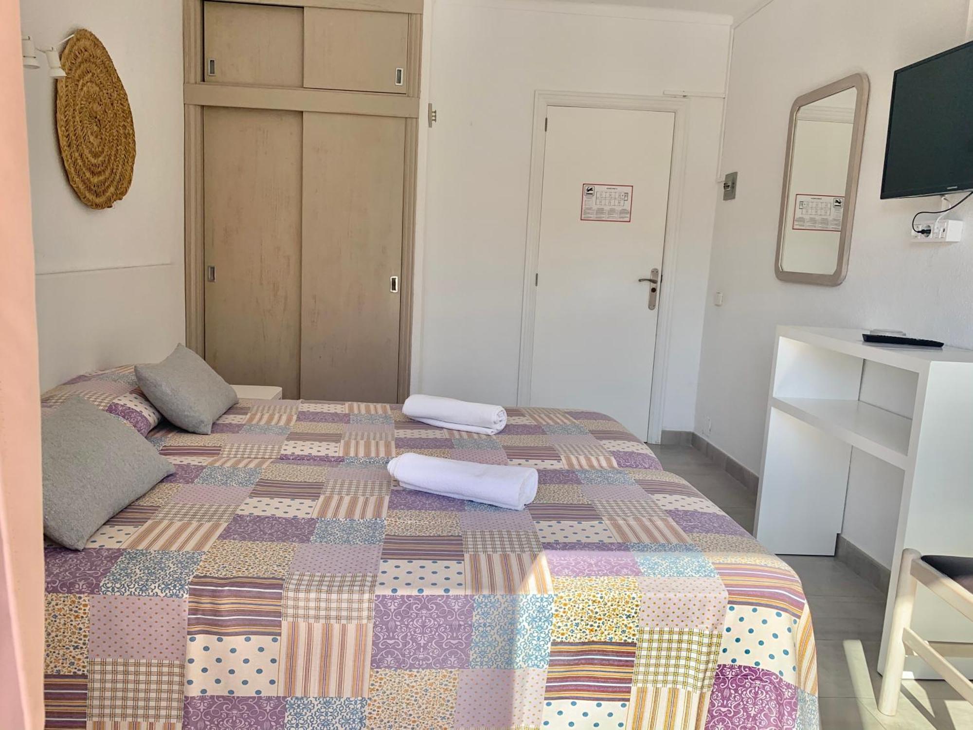 Hotel Lliteras 卡拉纳雅达 外观 照片