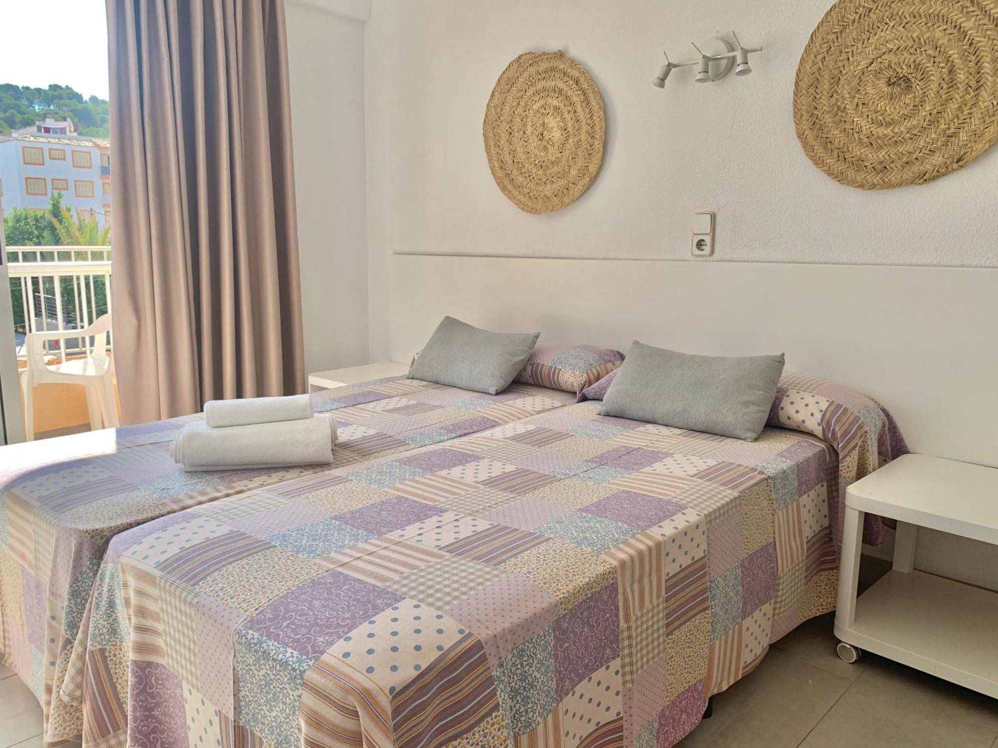 Hotel Lliteras 卡拉纳雅达 外观 照片